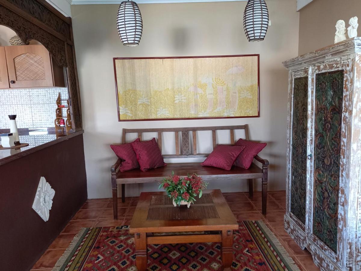 Luxury Suites Vila Indonesia Гаропаба Экстерьер фото