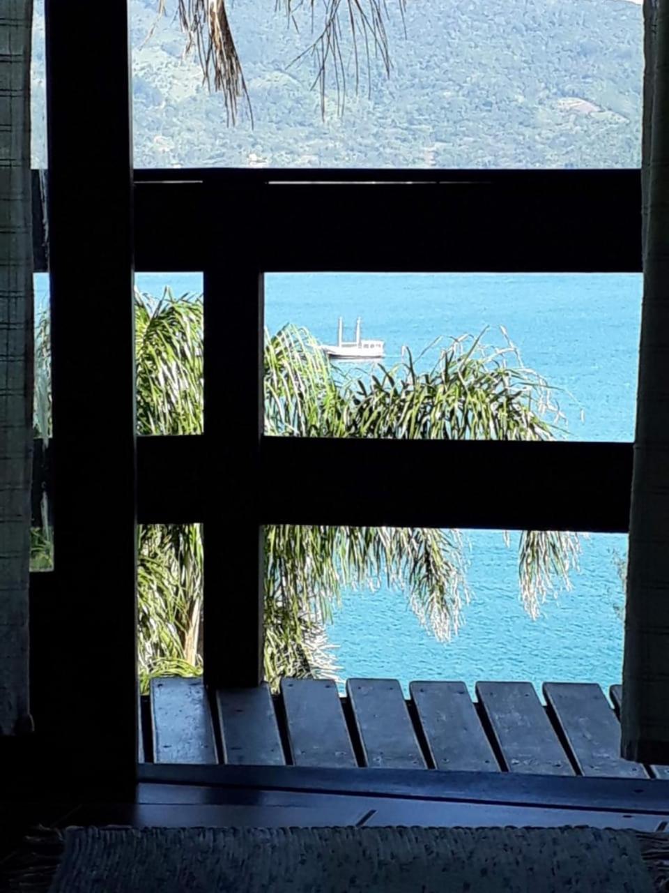 Luxury Suites Vila Indonesia Гаропаба Экстерьер фото